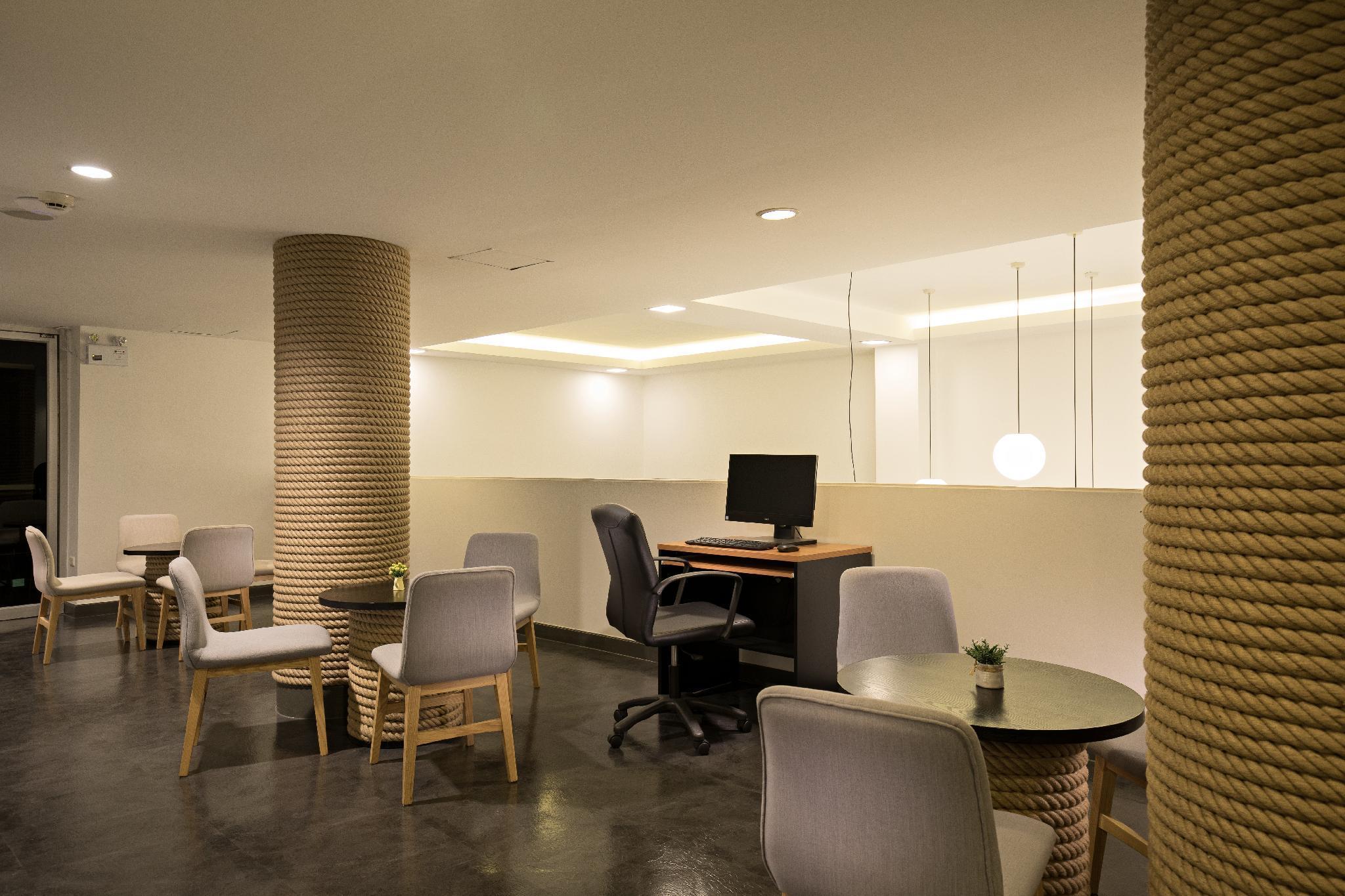 Journeyhub Pattaya Central Esterno foto